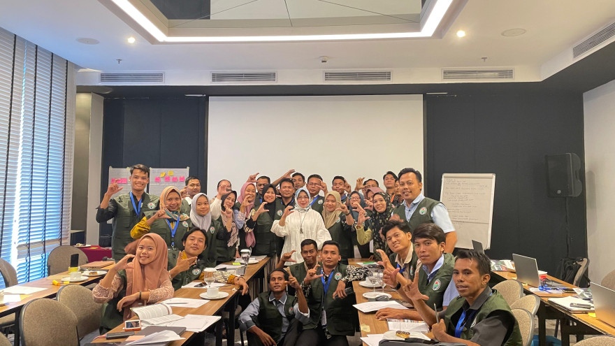 Menjadi Desa Cerdas Desa Cahaya Negeri mengikuti BIMTEK Kader Digital Desa bersama 20 Kader Lainnya se-Kabupaten Seluma.