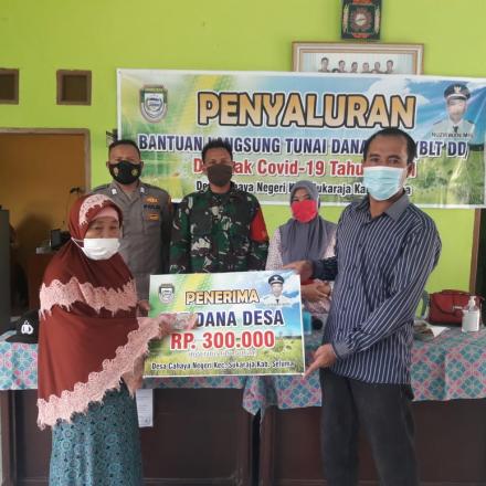 Pembagian BLT DD desa Cahaya Negeri yg ke 4.Jumlah